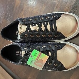 Skecher stree los Angeles good and black size 8.5